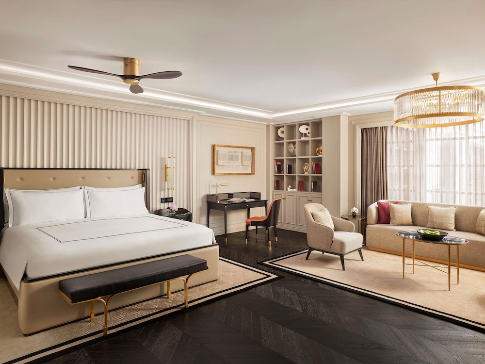 Fairmont Gold, Suite junior, 1 cama de matrimonio grande del hotel Fairmont Mumbai. Foto 9