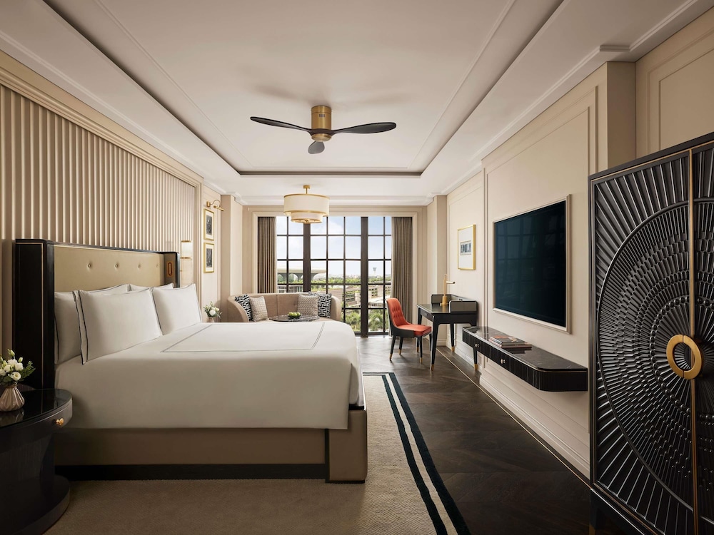 SIGNATURE 1 King Bed Airport View del hotel Fairmont Mumbai. Foto 2