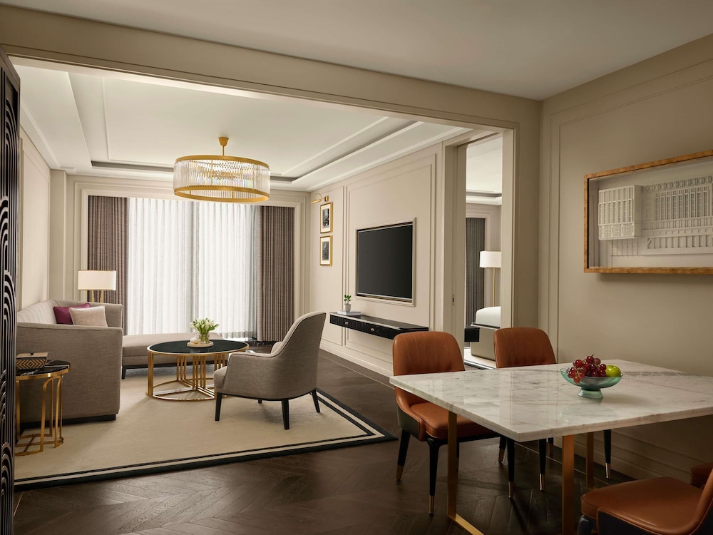 Fairmont Gold, Suite Signature, varias camas, Acceso al salón del club del hotel Fairmont Mumbai