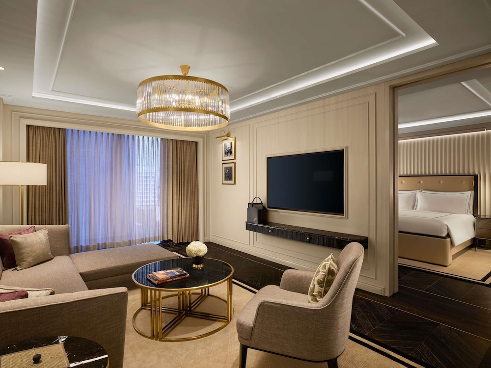 Fairmont Gold, Suite Signature, varias camas, Acceso al salón del club del hotel Fairmont Mumbai. Foto 9