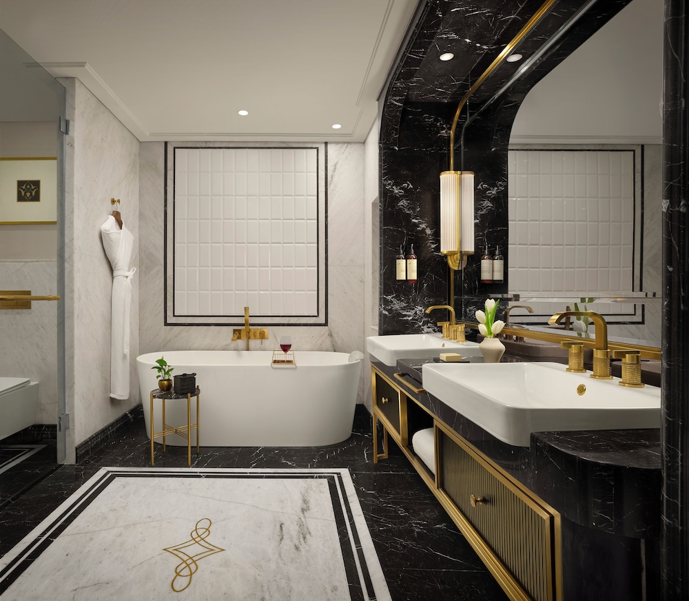 Fairmont Gold, Suite Signature, varias camas, Acceso al salón del club del hotel Fairmont Mumbai. Foto 15