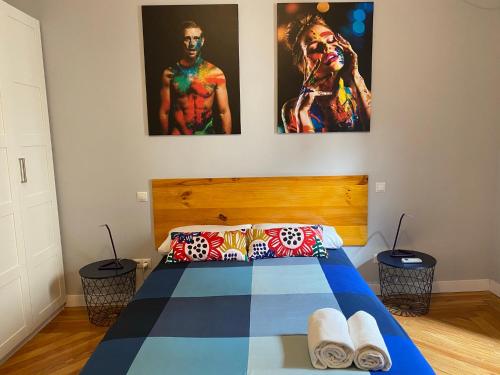 Habitación Cuádruple con baño privado del hotel Arc House Madrid - Puerta del Sol Only Adults. Foto 3