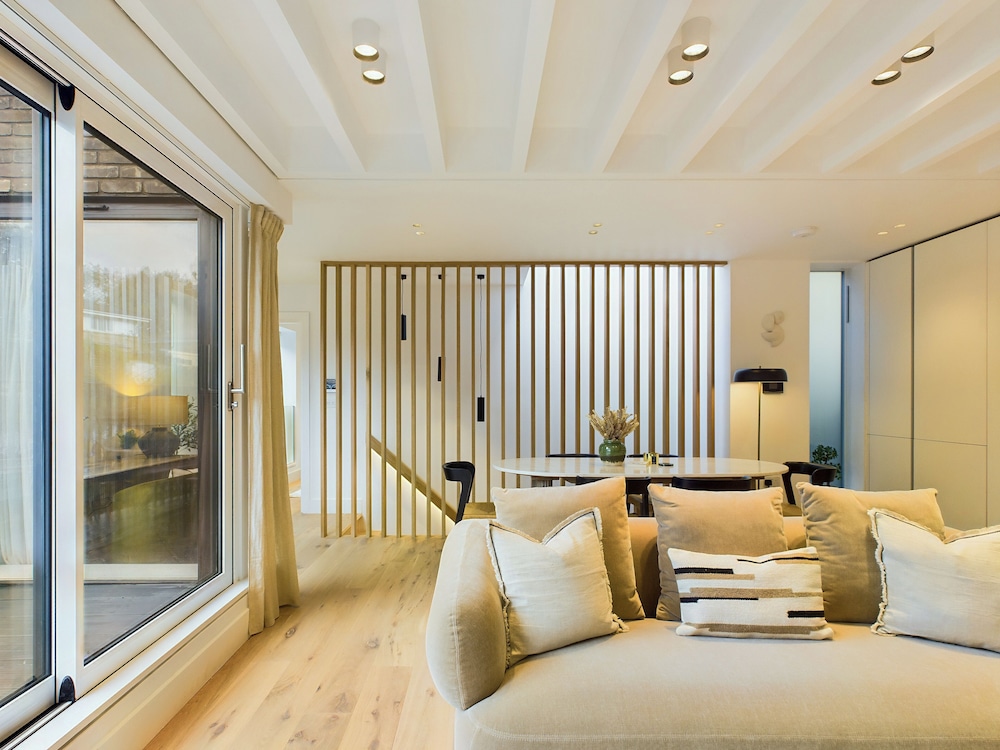 Casa Confort, 3 habitaciones, balcón, vistas al canal del hotel Be London - The St Pancras Residences. Foto 6