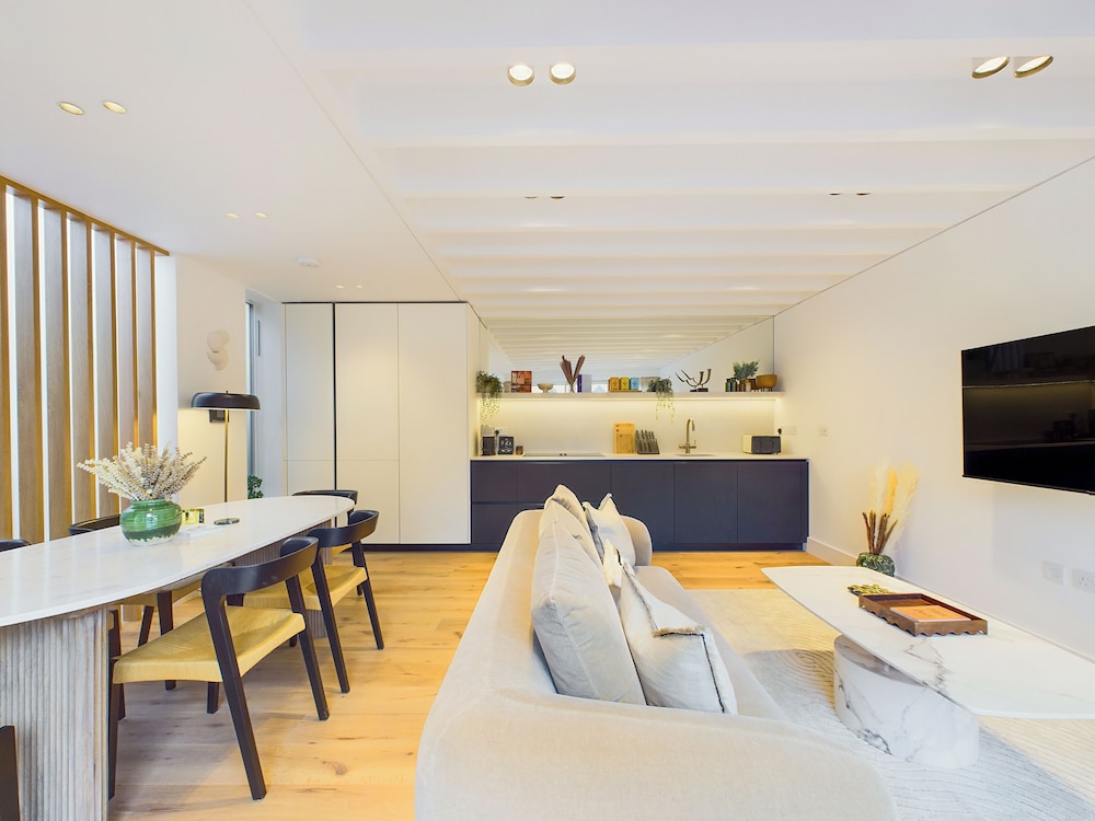 Casa Confort, 3 habitaciones, balcón, vistas al canal del hotel Be London - The St Pancras Residences. Foto 15