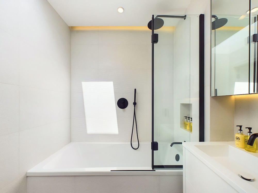 Ático superior, 2 habitaciones, balcón del hotel Be London - The St Pancras Residences. Foto 9