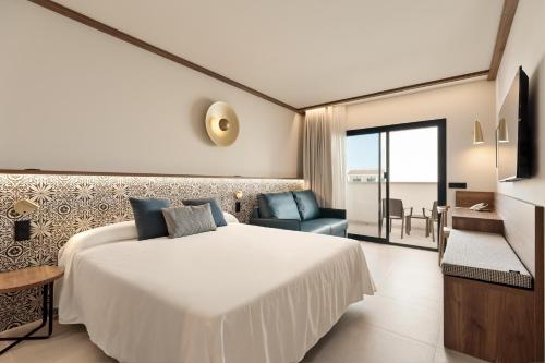 Habitación Doble con cama extragrande del hotel Best Village Chipiona. Foto 8