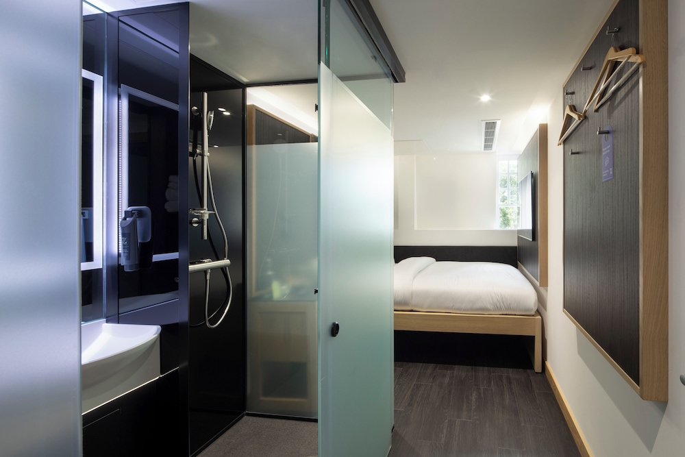 Queen Room del hotel The Z Hotel Leicester Square. Foto 1