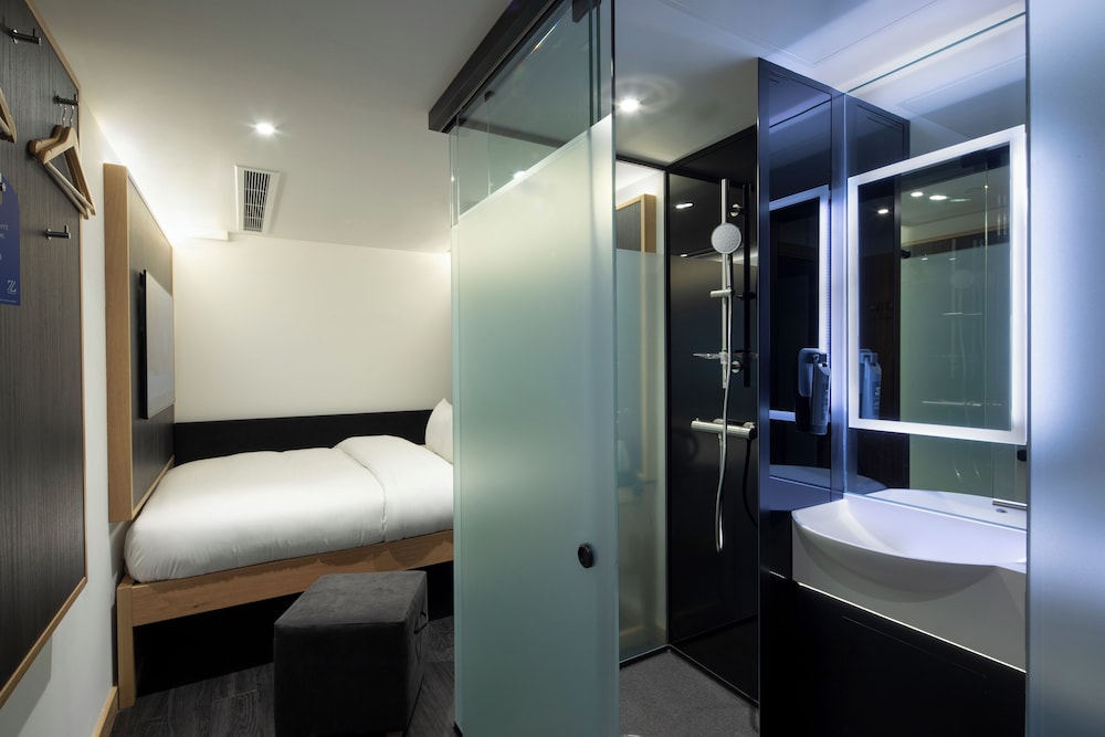 Inside Queen Room, No windows del hotel The Z Hotel Leicester Square. Foto 1
