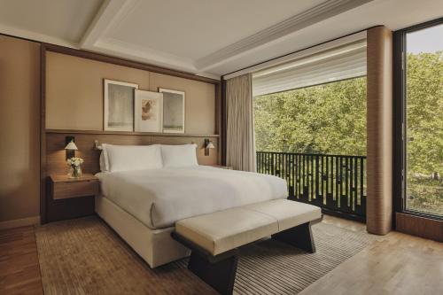 Deluxe Park Junior Suite del hotel The Emory, Maybourne Collection