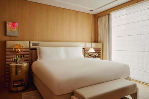 Deluxe Courtyard Studio del hotel The Emory, Maybourne Collection. Foto 3