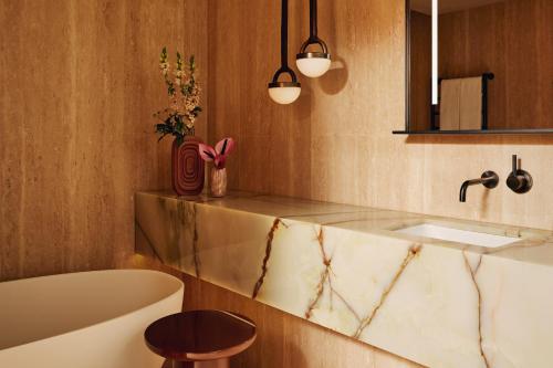 Deluxe Park Junior Suite del hotel The Emory, Maybourne Collection. Foto 3