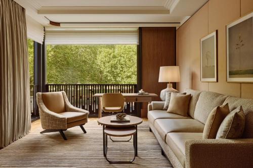 Balcony Park Suite del hotel The Emory, Maybourne Collection. Foto 1