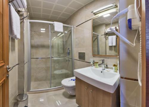 Habitación Doble Estándar - 1 o 2 camas del hotel The Byzantium and Suites - Special Class. Foto 6