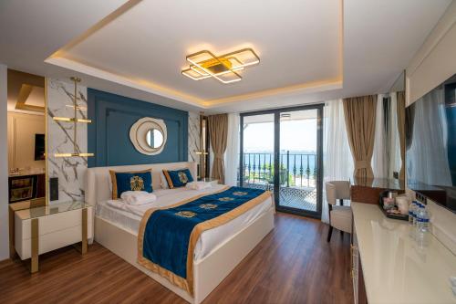 Suite con balcón y vistas al mar - Ático del hotel The Byzantium and Suites - Special Class. Foto 4