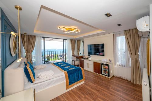 Suite con balcón y vistas al mar - Ático del hotel The Byzantium and Suites - Special Class. Foto 8