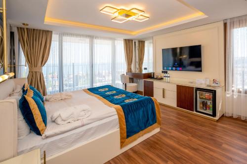 Suite con balcón y vistas al mar - Ático del hotel The Byzantium and Suites - Special Class. Foto 11