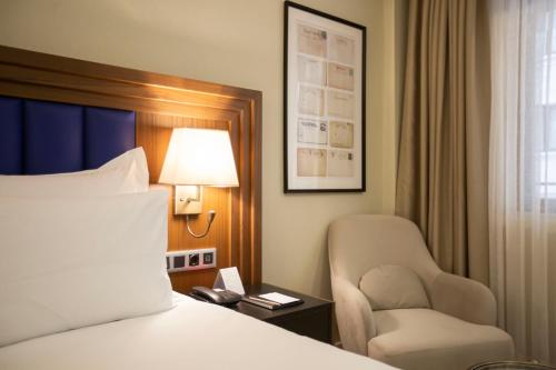 Deluxe Triple Room with Balcony del hotel Ramada Plaza by Wyndham Istanbul Sultanahmet