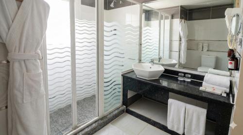 Romance Room with Pool View 16+ del hotel Regency Plaza Aqua Park. Foto 4