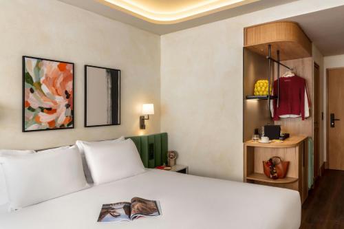 Habitación Doble Deluxe - 1 o 2 camas del hotel Serenay Málaga. Foto 5