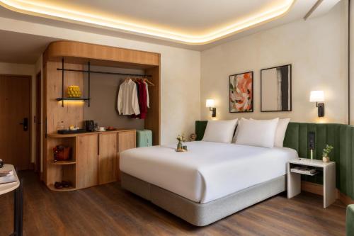 Habitación Superior - 1 cama grande del hotel Serenay Málaga