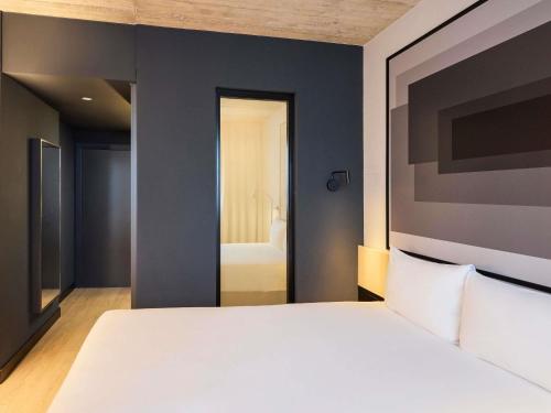 Habitación Doble Estándar del hotel ibis Madrid Norte Las Tablas. Foto 6
