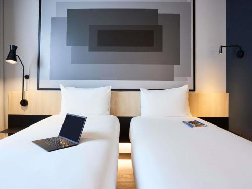 Habitación Doble Estándar - 2 camas del hotel ibis Madrid Norte Las Tablas. Foto 1