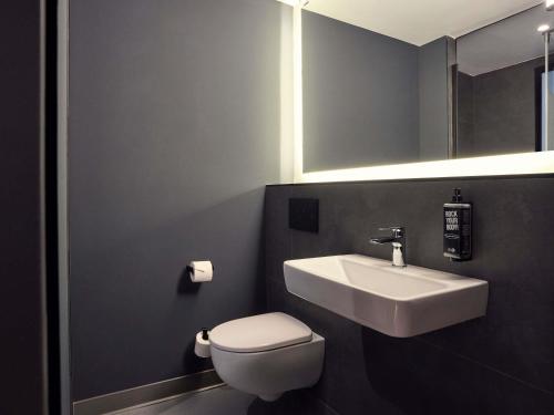Habitación Doble Estándar - 2 camas del hotel ibis Madrid Norte Las Tablas. Foto 2