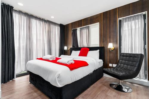 Habitación Doble Deluxe con ducha del hotel The Whitechapel. Foto 4