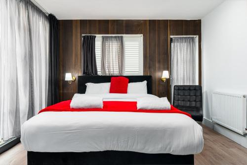 Habitación Doble Deluxe con ducha del hotel The Whitechapel. Foto 8