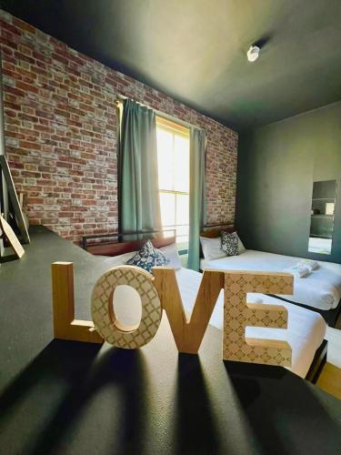 Estudio Con Cocina Familiar 2 Camas dobles del hotel Modern Studios Close To Hyde Park. Foto 3