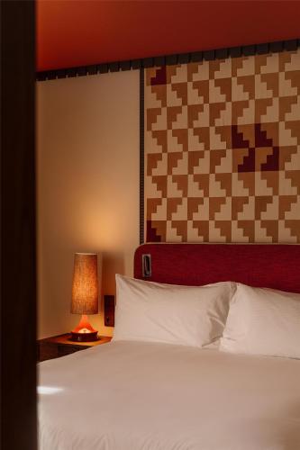 Habitación Cáceres con cama extragrande y acceso al spa - Adaptada para personas con movilidad reducida del hotel Palacio De Godoy Caceres, Curio Collection By Hilton