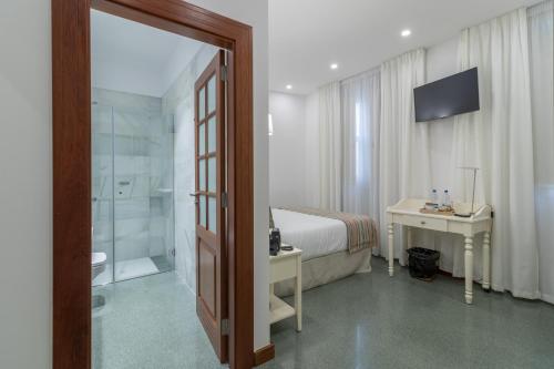 Habitación doble Vista ciudad 1 Cama doble del hotel Emblemático Holiday Time. Foto 4