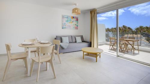 Apartamento con vistas al mar del hotel Calm Beach. Foto 3