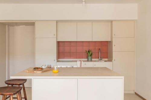 Apartamento de 1 dormitorio con balcón y vistas al mar del hotel Kora Tigot. Foto 1