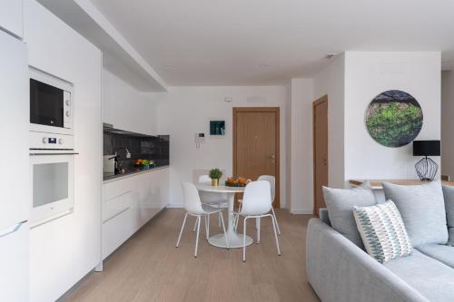 Suite Familiar con balcón del hotel Beach Alfredo. Foto 13