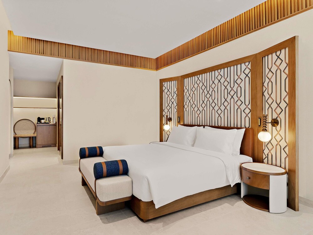 Suite del hotel Mercure Abu Dhabi Downtown. Foto 2