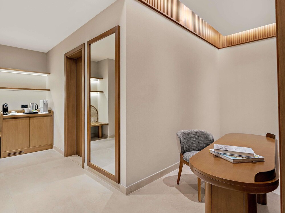 Suite del hotel Mercure Abu Dhabi Downtown. Foto 4