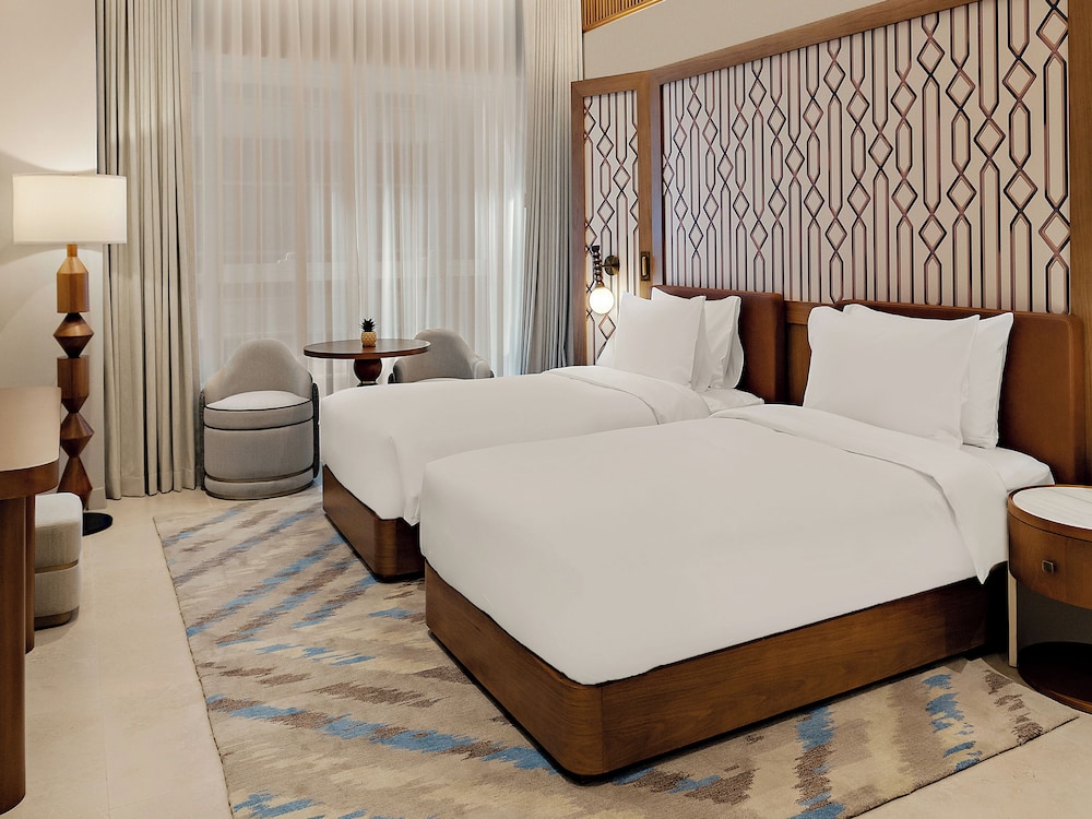Habitación Superior Twin del hotel Mercure Abu Dhabi Downtown. Foto 3