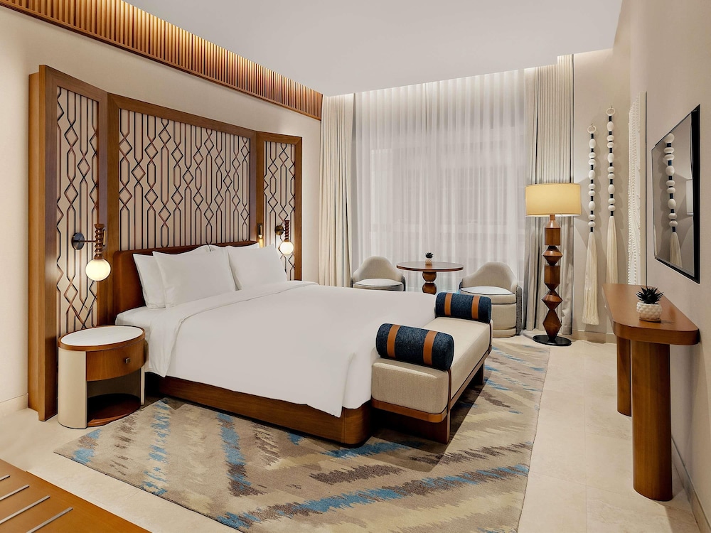 Habitación Superior King del hotel Mercure Abu Dhabi Downtown. Foto 5