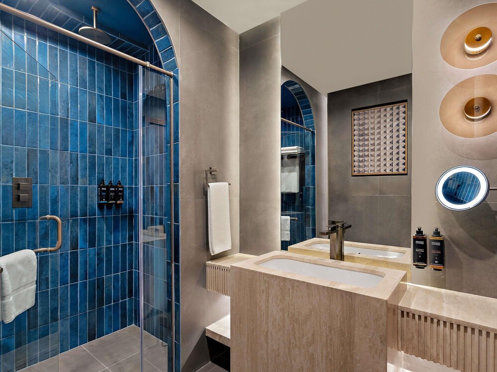 PRIVILEGE KING del hotel Mercure Abu Dhabi Downtown. Foto 7