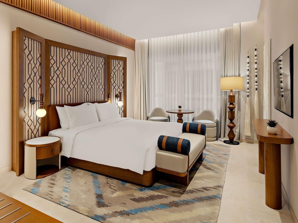 Habitación Superior King del hotel Mercure Abu Dhabi Downtown. Foto 5