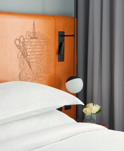 Habitación con cama grande del hotel Andaz London Liverpool Street - A Concept By Hyatt. Foto 1