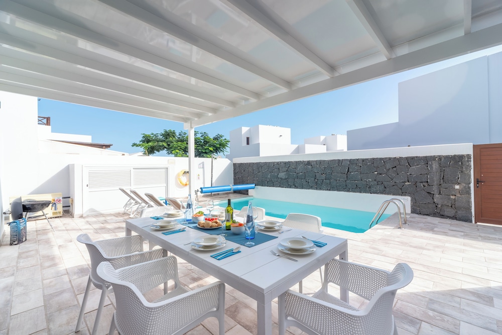 Villa 3 dormitorios 19 Femes Duplex with Private Pool del hotel Ereza Villas La Granja