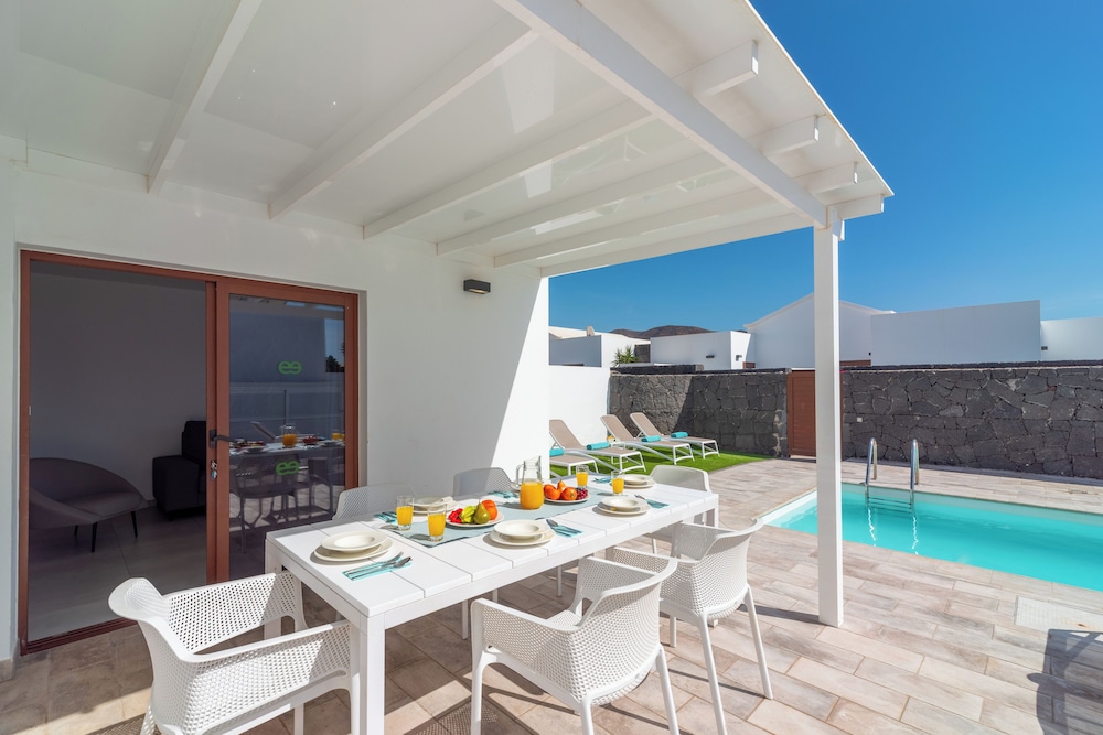 Villa 3 dormitorios 19 Femes Duplex with Private Pool del hotel Ereza Villas La Granja. Foto 24