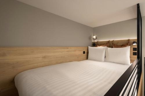 Loft Moxy Hideaway - Sin ventana del hotel Moxy London Piccadilly Circus. Foto 3