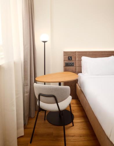 Habitación Estándar King del hotel Novotel Zagreb. Foto 7