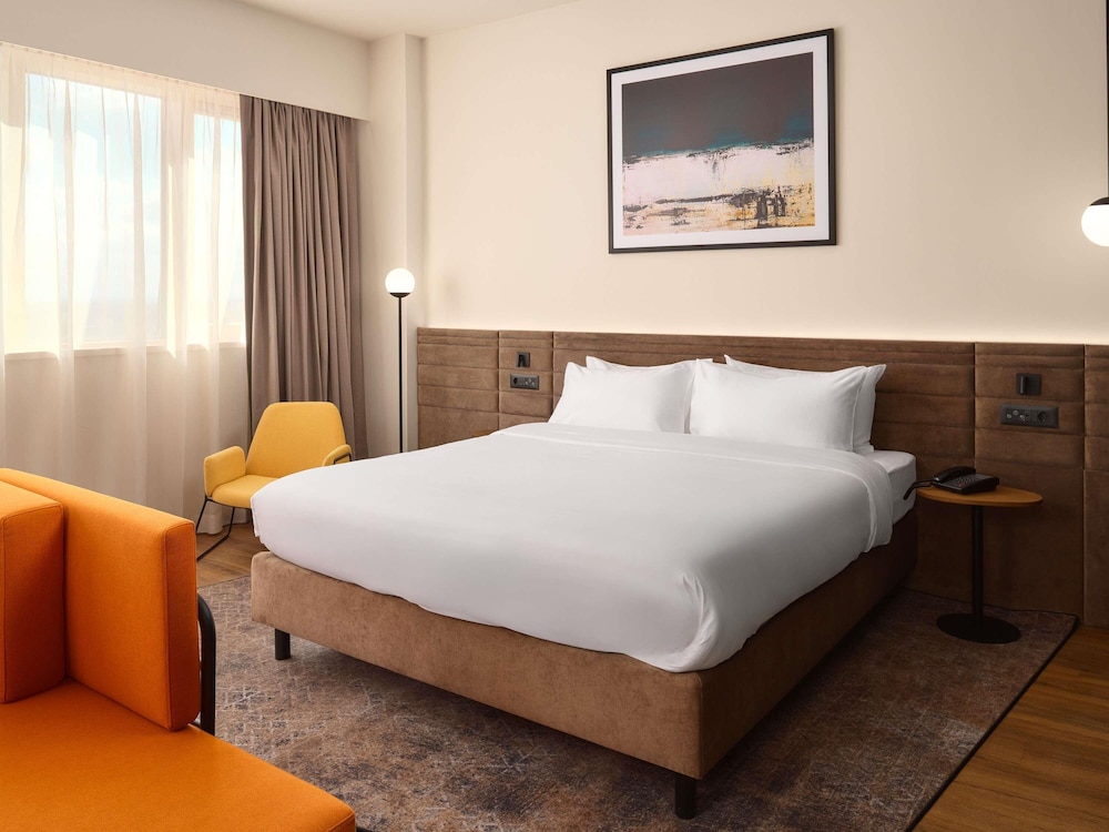 Habitación Superior King del hotel Novotel Zagreb. Foto 1