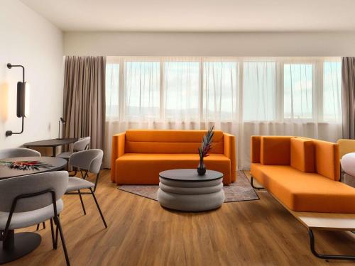 Suite Deluxe del hotel Novotel Zagreb. Foto 4