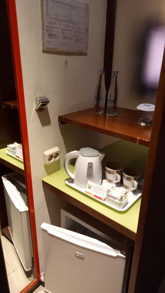 Habitación Familiar del hotel Ibis Styles Bali Legian. Foto 5