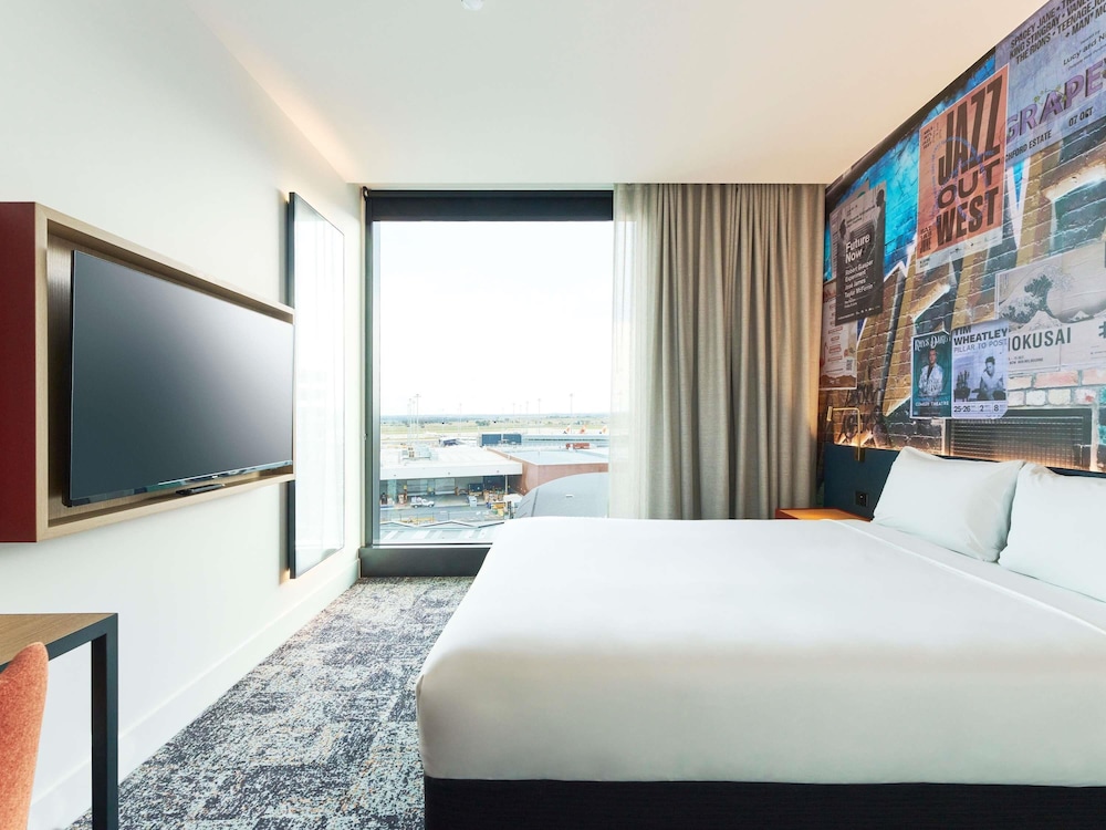 Habitación Superior con Vistas a la Pista con 1 cama Queen del hotel Ibis Styles Melbourne Airport